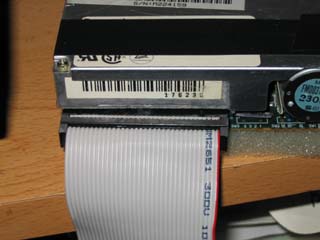 Imagen 10. Conexión del cable de datos a la disquetera